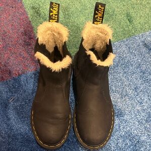Dr. Martens 2976 Women's Faux Fur Lined Chelsea Boots Size 6